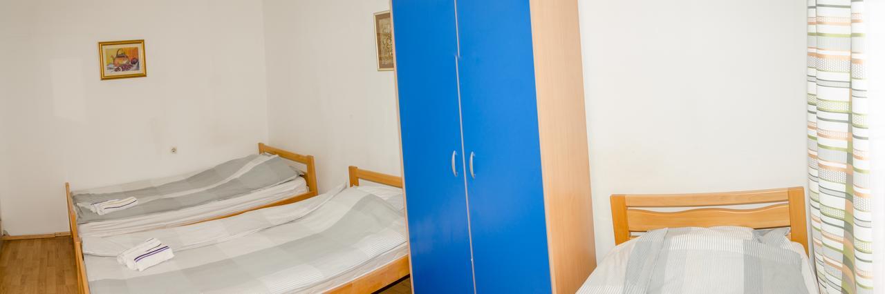 Guesthouse Unique ซาราเยโว ภายนอก รูปภาพ